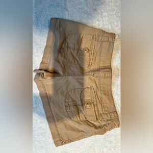 Khaki shorts 2 in inseam rise 8 daisy dukes cute mossimo size 7